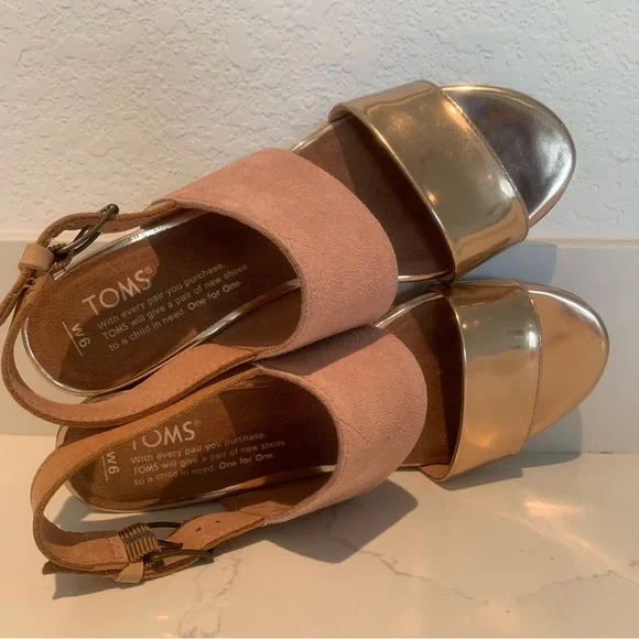 TOMS Pink and Gold Poppy Sandals - Picture 8 of 10